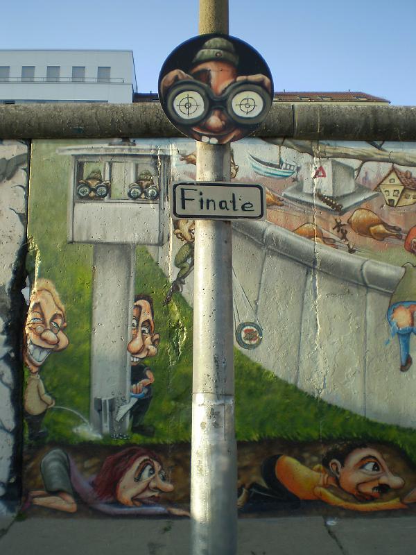 berlin 038.JPG - Remains of the Berlin Wall